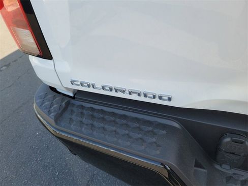 New 2025 Chevrolet Colorado Z71 w/ Technology Package image 18