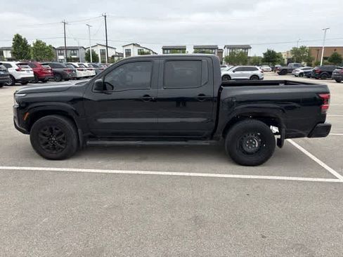 Used 2023 Nissan Frontier SV w/ Midnight Edition Package AWD/4WD image 2