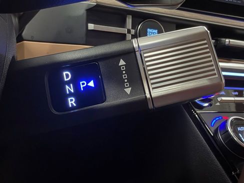 Used 2025 Hyundai Santa Fe Limited image 23