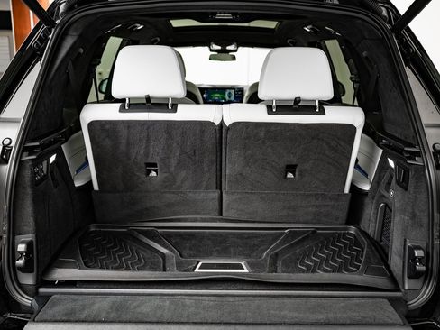 Used 2024 BMW X7 xDrive40i image 18