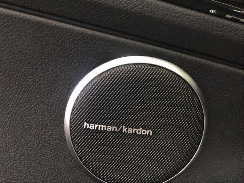 Used 2015 Mercedes-Benz SLK 350 image 25