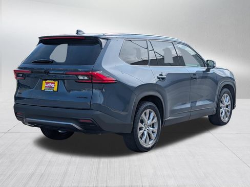 Used 2024 Toyota Grand Highlander AWD image 7