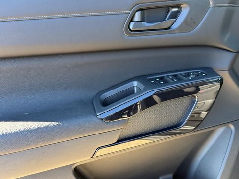 New 2026 Nissan Pathfinder SV image 19