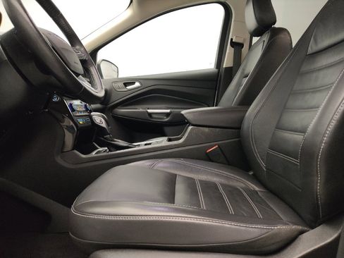 Used 2019 Ford Escape Titanium FWD image 17