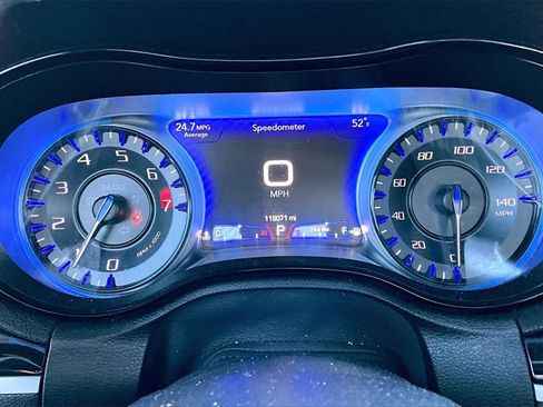 Used 2019 Chrysler 300 S image 21