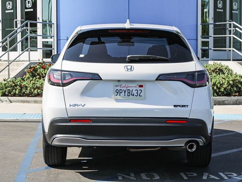 Used 2025 Honda HR-V Sport image 8
