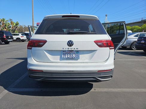 Used 2023 Volkswagen Tiguan S image 11