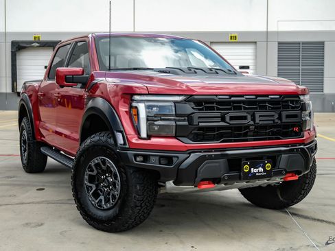 Used 2025 Ford F150 Raptor w/ Equipment Group 803A Raptor R AWD/4WD image 24
