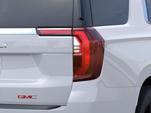 New 2026 GMC Yukon Denali w/ Advanced Technology Package AWD/4WD image 12