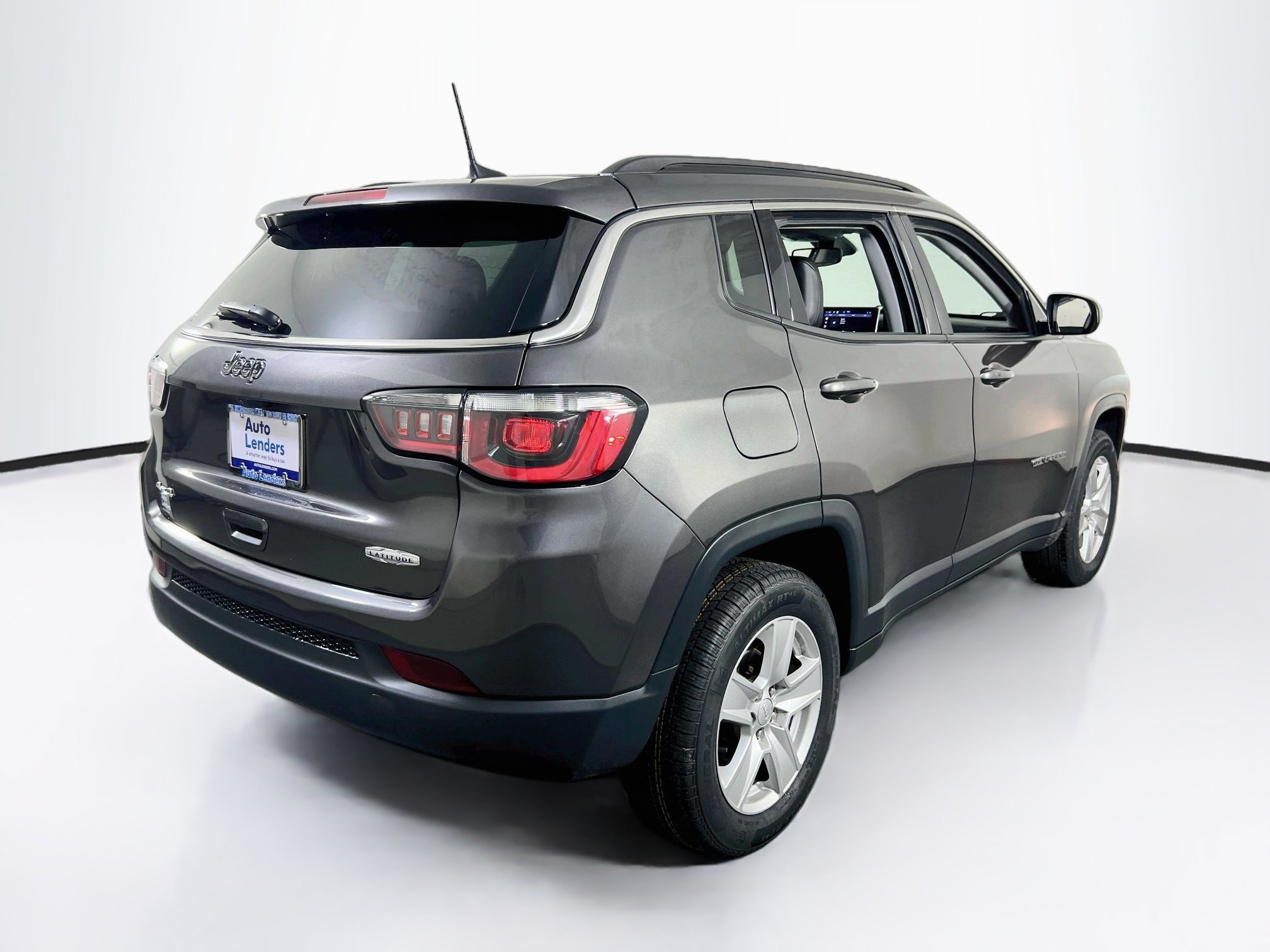 Used 2022 Jeep Compass Latitude w/ Convenience Group AWD/4WD image 5
