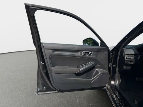 Used 2025 Honda Civic Sport image 34