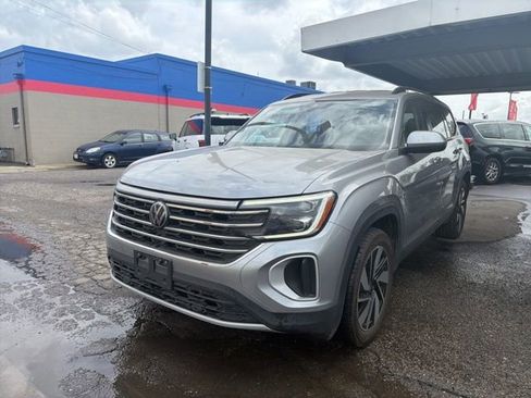 Used 2024 Volkswagen Atlas SE AWD/4WD image 1