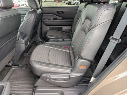 Used 2024 Nissan Pathfinder Rock Creek AWD/4WD image 23