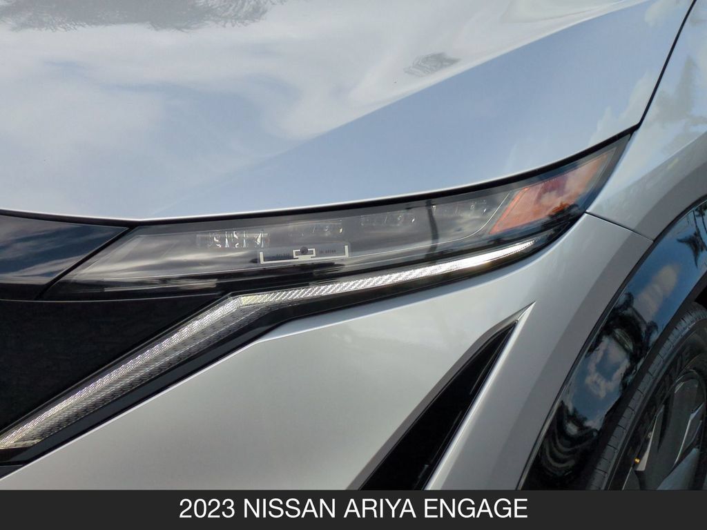 Used 2023 Nissan Ariya AWD image 10