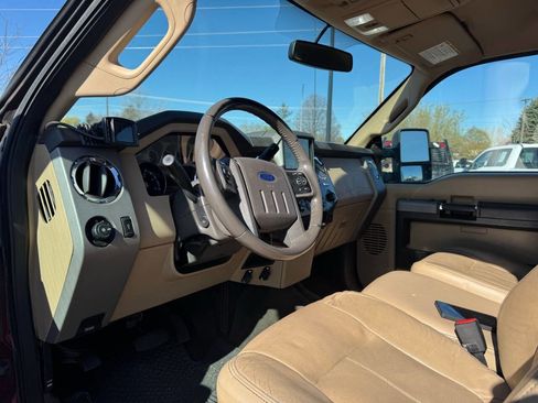 Used 2015 Ford F350 Lariat w/ Lariat Interior Package image 11