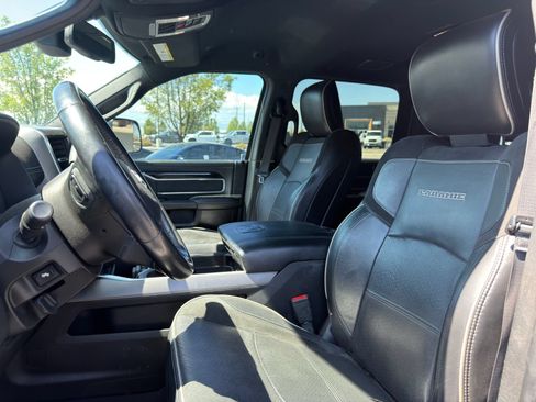 Used 2020 RAM 2500 Laramie w/ Night Edition AWD/4WD image 7