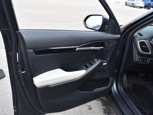 Used 2021 Kia Seltos SX image 26