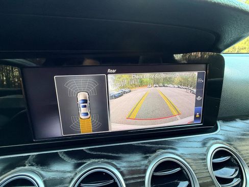 Used 2018 Mercedes-Benz E 300 image 12