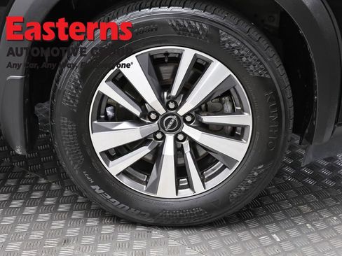 Used 2023 Nissan Pathfinder SL w/ Lighting Package (N92) AWD/4WD image 32