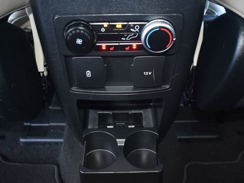 Used 2023 Ford Explorer Limited image 35