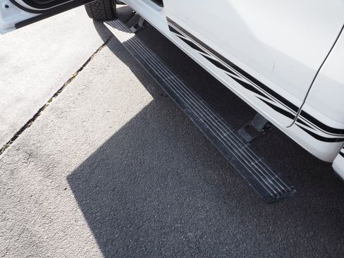 Used 2022 RAM 1500 Limited image 23