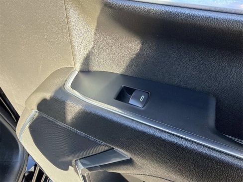 Used 2022 Chevrolet Silverado 1500 LT image 29