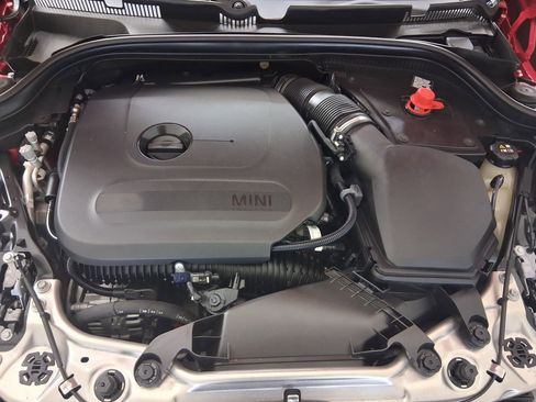 Used 2025 MINI Cooper 2-Door Hardtop image 28