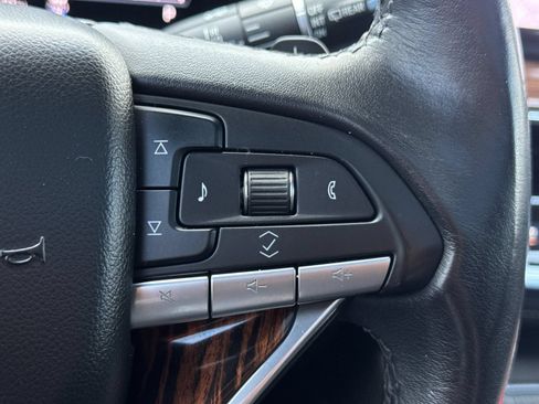 Used 2021 Cadillac Escalade Premium Luxury w/ Driver Assist Tech Package AWD/4WD image 38
