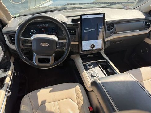 Used 2022 Ford Expedition Max Platinum image 5