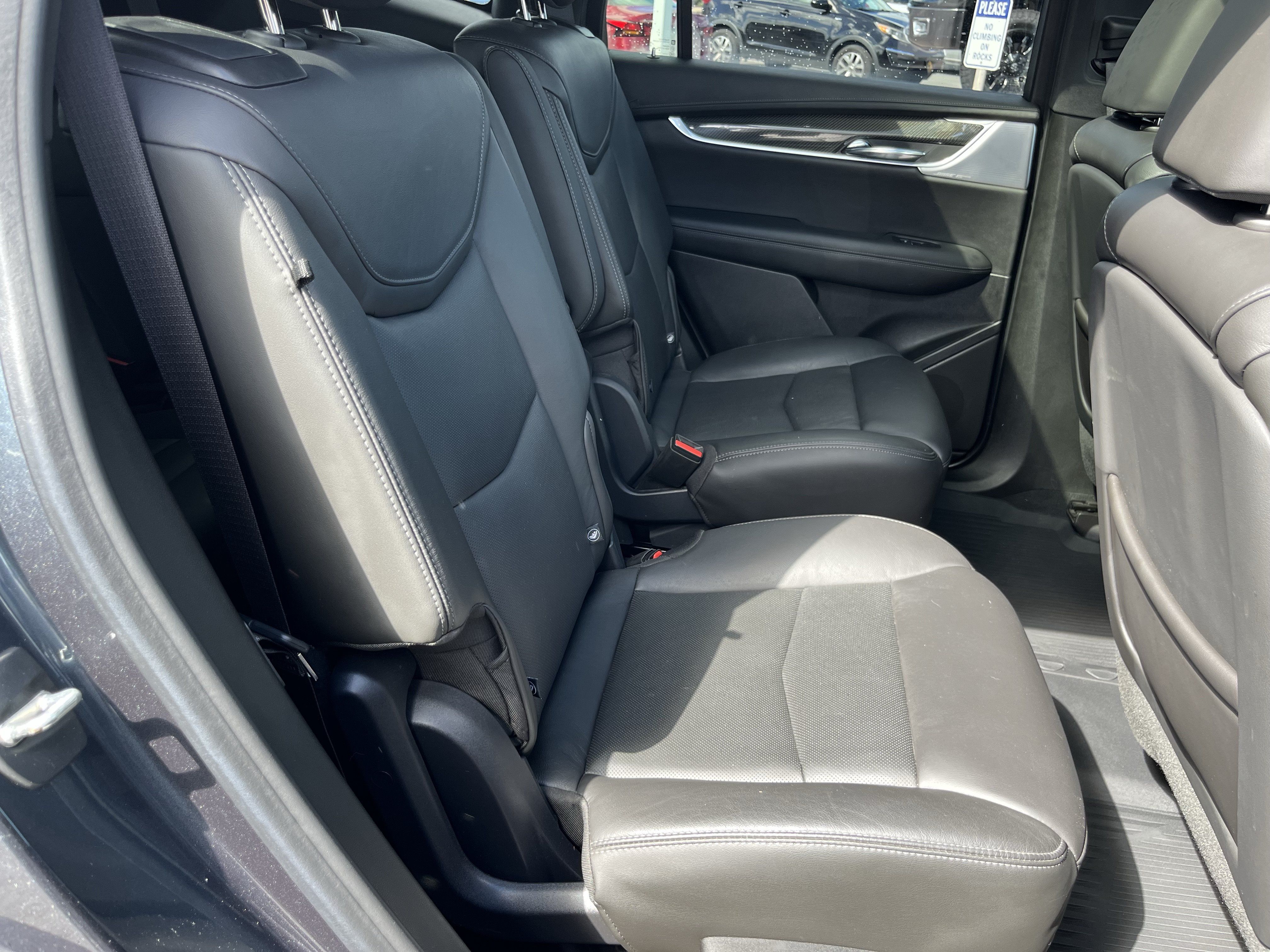 Used 2020 Cadillac XT6 Sport w/ LPO, Floor Liner Package AWD/4WD image 4
