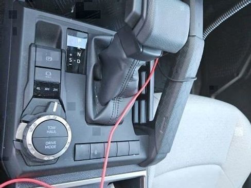 Used 2025 Toyota 4Runner SR5 AWD/4WD image 16
