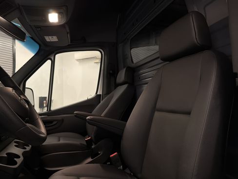 New 2025 Mercedes-Benz Sprinter 2500 image 24