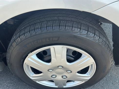 Used 2011 Toyota Corolla LE FWD image 33