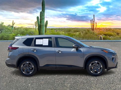 Certified 2025 Nissan Rogue SV image 6