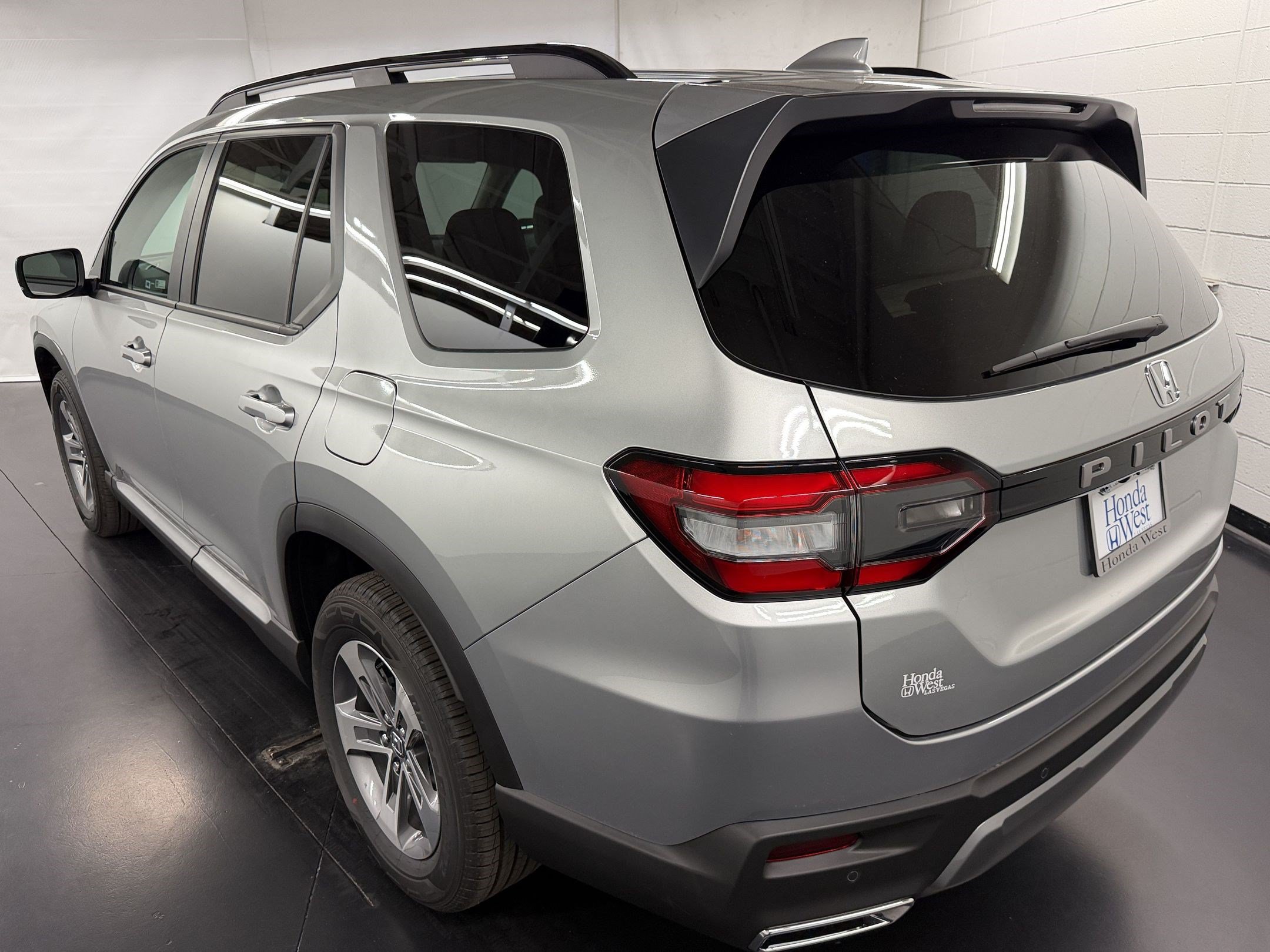 New 2026 Honda Pilot EX-L image 3
