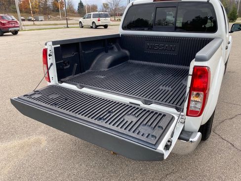 Used 2017 Nissan Frontier SV image 33