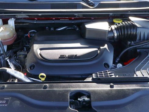 Used 2020 Chrysler Pacifica Limited FWD image 18