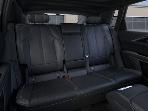 New 2026 Cadillac Lyriq V image 17