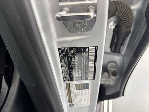 Used 2020 Mercedes-Benz GLE 450 4MATIC image 37