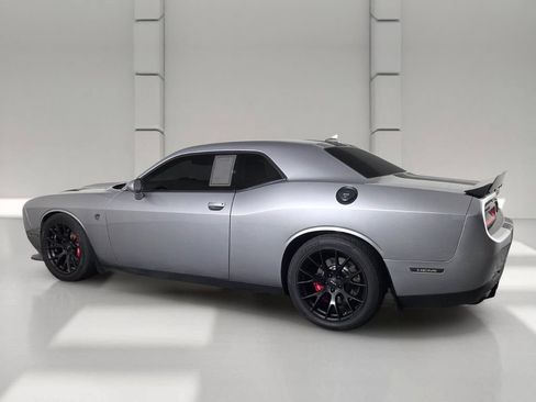 Used 2016 Dodge Challenger SRT Hellcat RWD image 7