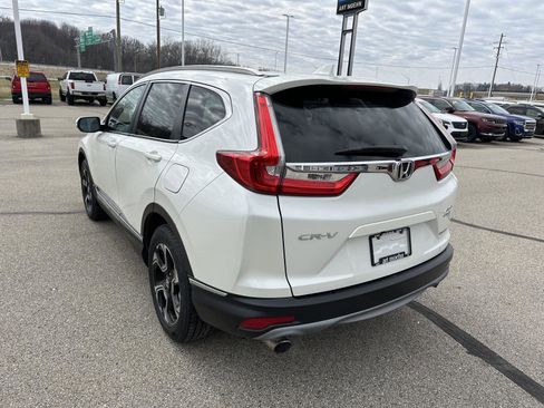 Used 2018 Honda CR-V Touring image 3