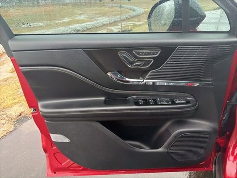 Used 2022 Lincoln Corsair Reserve w/ Elements Package image 23