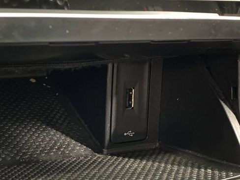 Used 2019 Volkswagen GTI Rabbit Edition image 22