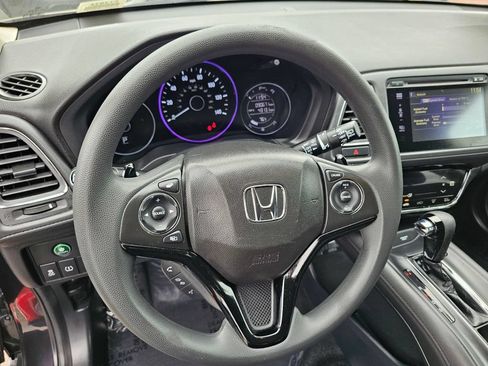 Used 2018 Honda HR-V EX image 28