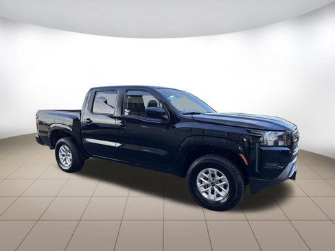 Used 2024 Nissan Frontier SV AWD/4WD image 1