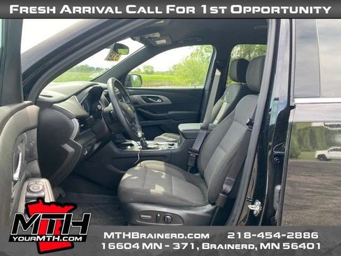 Used 2023 Chevrolet Traverse LT w/ LPO, Floor Liner Package AWD/4WD image 9