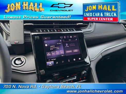 Used 2024 Jeep Grand Cherokee Laredo X w/ Trailer Tow Package image 28