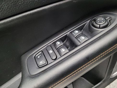 Used 2019 Jeep Compass Limited FWD image 27
