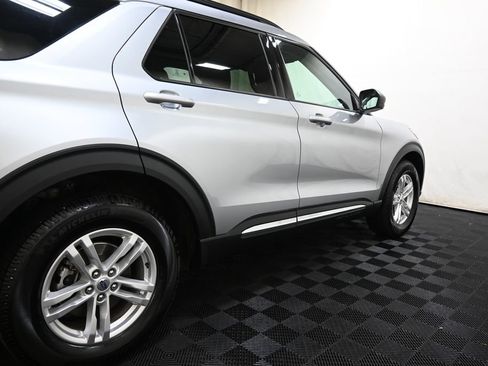 Used 2022 Ford Explorer XLT w/ Class IV Trailer Tow Package AWD/4WD image 19
