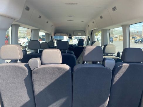 Used 2022 Ford Transit 350 XLT image 29
